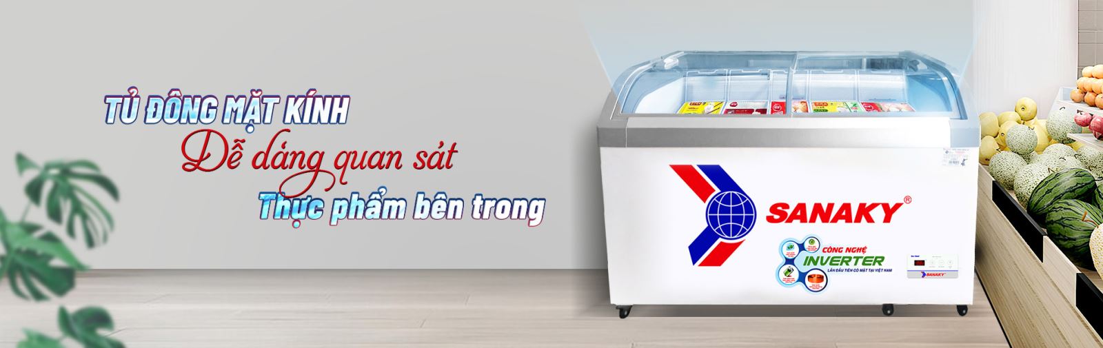 tủ đông mặt kính trưng bày sanaky